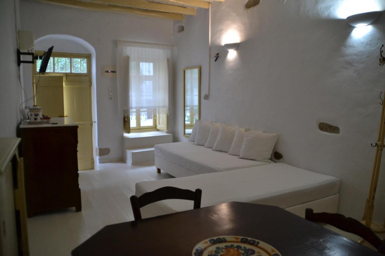 Kastro Holiday home