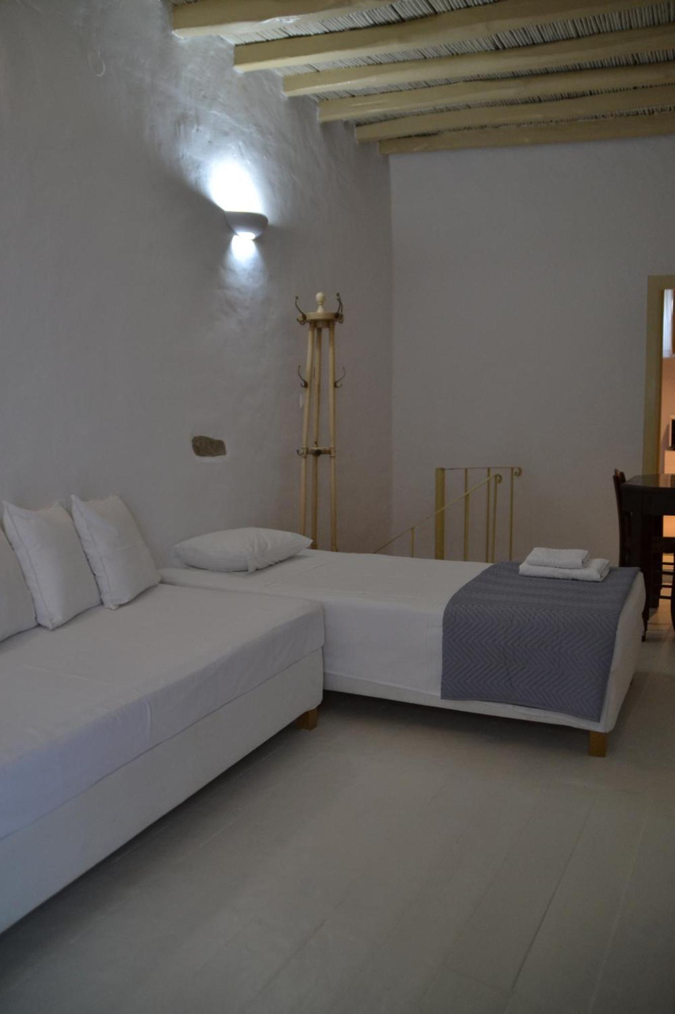 Kastro Holiday home *
